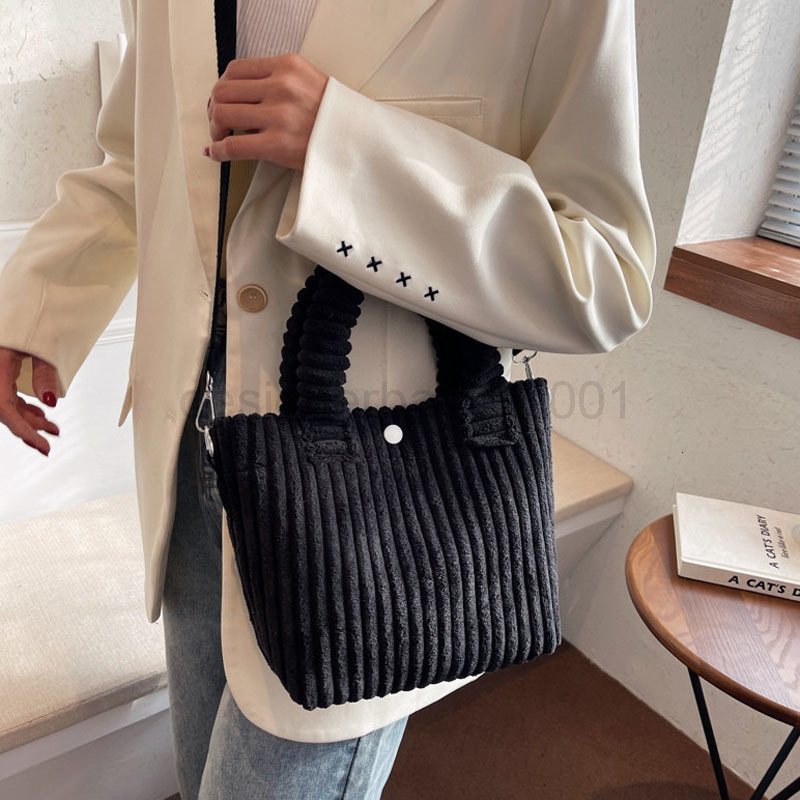 Bag Designer Fashion Classic 10a Top Nikiduncks Woman Handbagevening Bags Core Velvet 2024 New Trendy and Summer Casual Womens Texture V