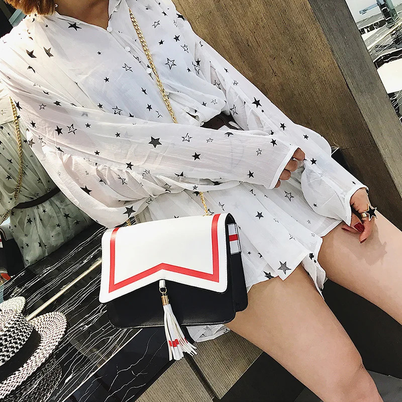Womens bag cute Japanese cartoon magic cherry blossom tassel shoulder bag fashionable click color animated shoulder bag messenger bag241106