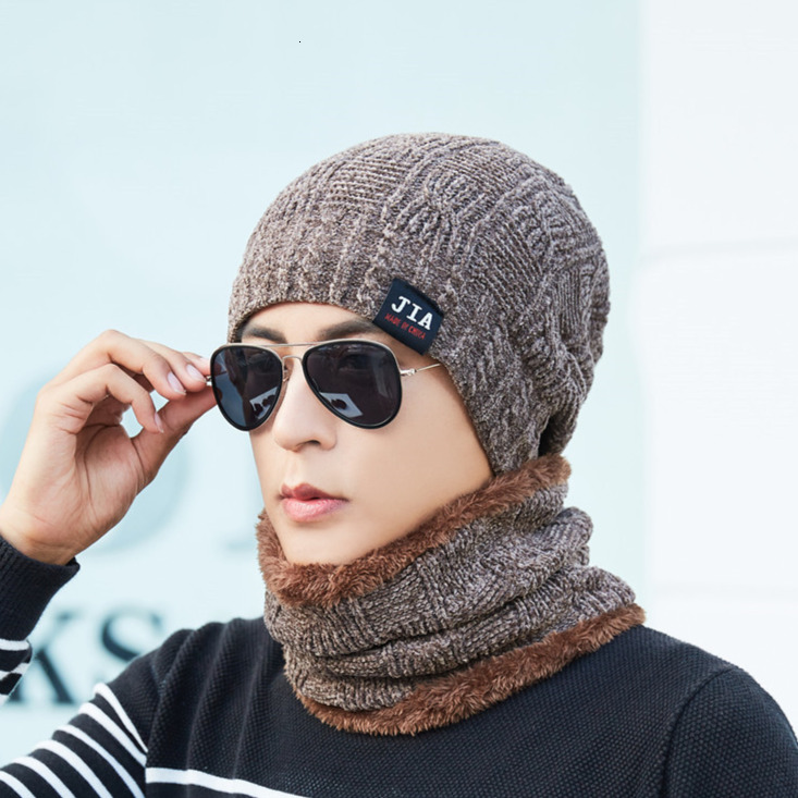 High quality design, men and women Winter Snow Knitted Outdoor Windproof and Warm with Neck Hat Two Piece Set