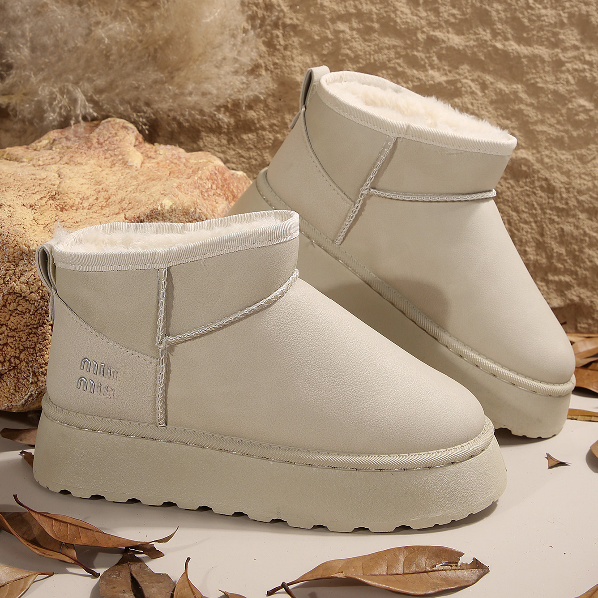 2025 New Designer Outdoor Snow Women's Thick Bottom Warm Plush Cotton Shoes Thickened Winter Women's Flat Shoes Anti Slip Botas Mujer