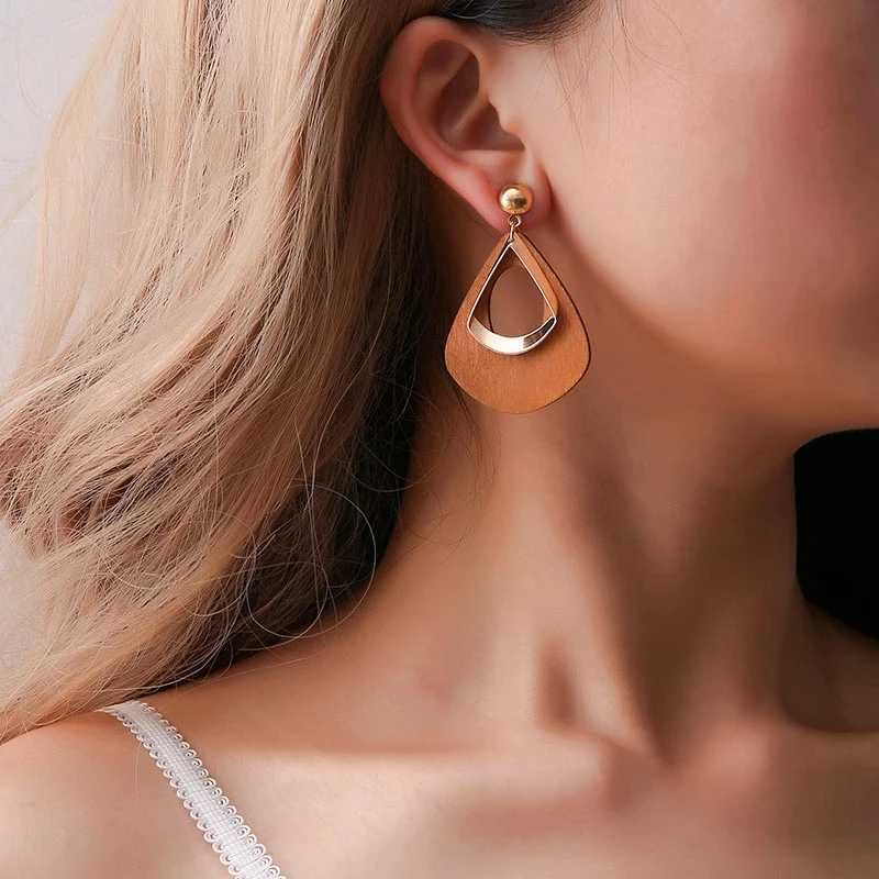 New Geely Earrings Korean Fashion Retro Metal Acrylic Pendant Earrings Brincos Decorative Simple Accessories X241106