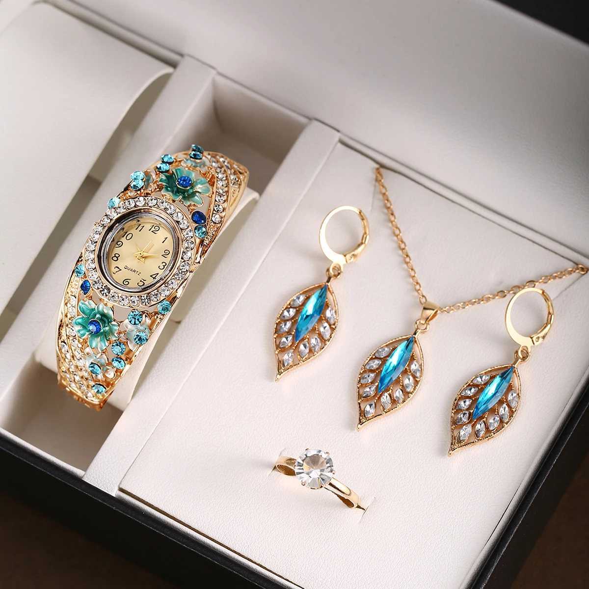 5 New Trendy Palace Style 3D Flower Inlaid Diamond Fashion Versatile Bracelet Watches X241106