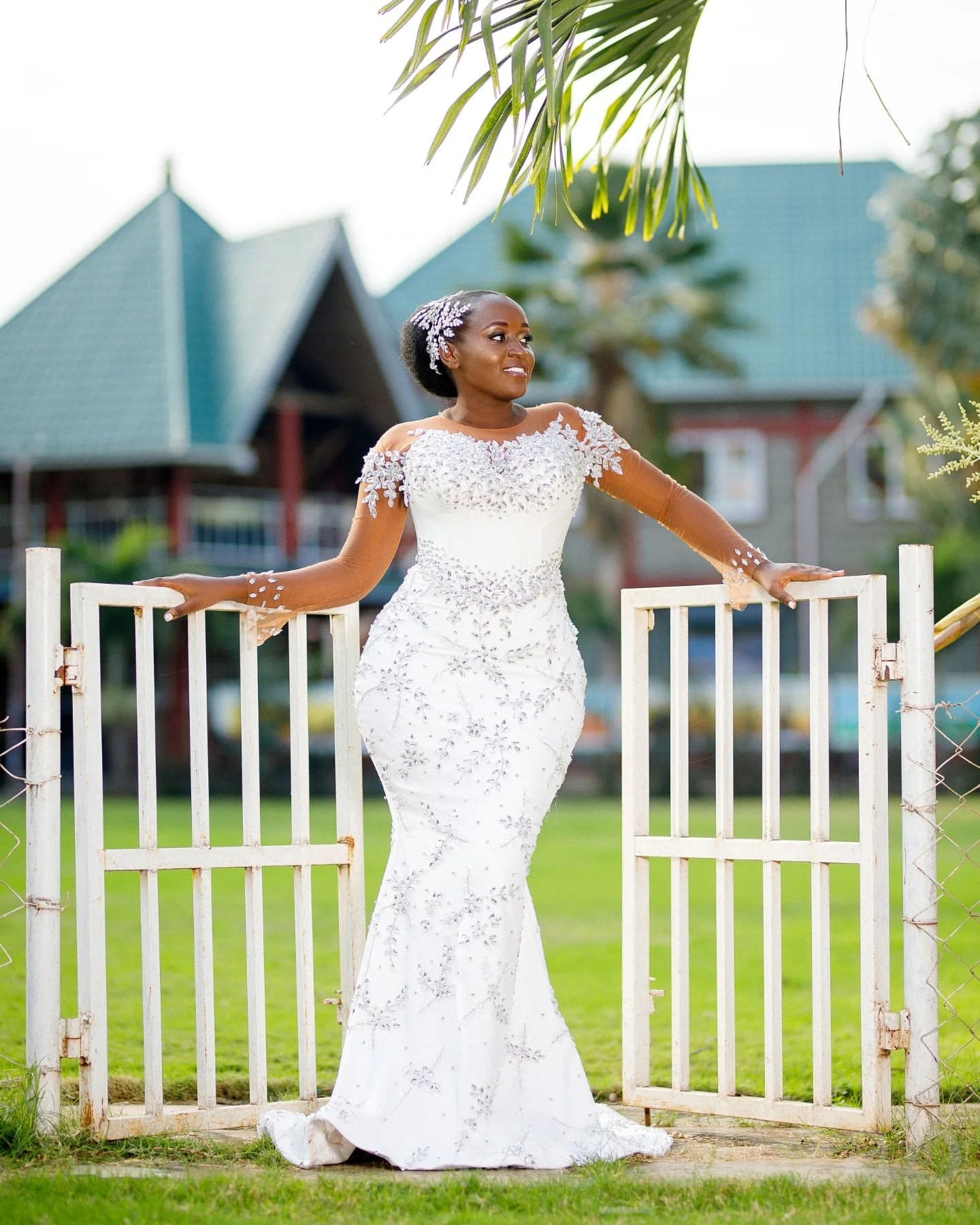 2024 Arabic Aso Ebi Plus Size White Mermaid Wedding Dresses Rhinestones Lace Full Sleeves Detachable Train Luxurious Bridal Gowns Dress ZJ0249