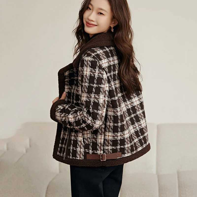 Autumn Winter New Lapel Imitation lamb Wool plaid Jacket Women Loose Versatile Temperament Casual Woolen Coat Overcoat FemaleX241018