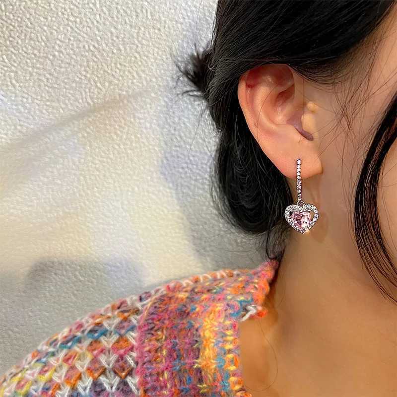Classic zircon earrings suitable for warm ladies gentle and trendy Fl rhinestone earrings wedding party jewelry gifts X241106