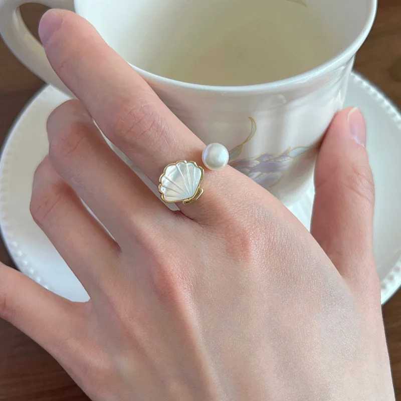 Fashion Shell Pearl Ring Text Girl Fashion French Flower Open Ring Aesthetic Designer Party Jewelry Gift 2023 X241106