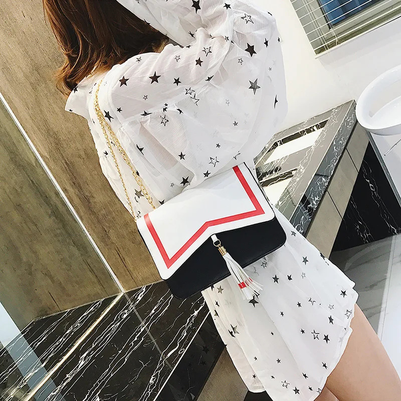 Womens bag cute Japanese cartoon magic cherry blossom tassel shoulder bag fashionable click color animated shoulder bag messenger bag241106
