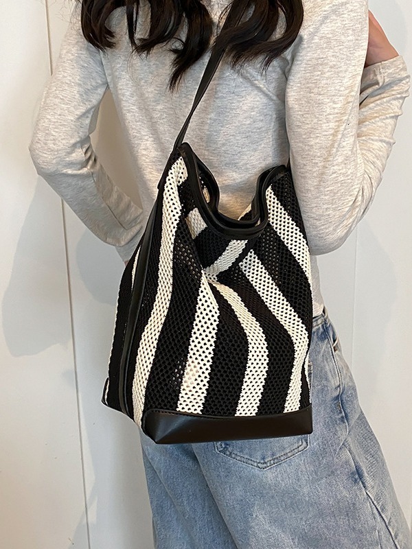 Striped Commuting Bucket For Bags Handbags Women Trend High-end Large Capacity Armpit Bag Designer