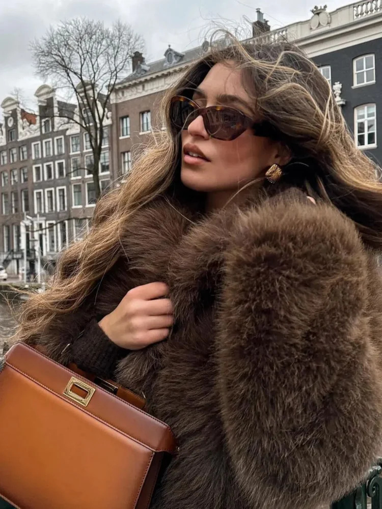 y Brown Women Faux Fur Jacket Oversized Lapel Long Sleeve Warm Fluffy Coats Winter Female Loose Streetwear Outwears 241104