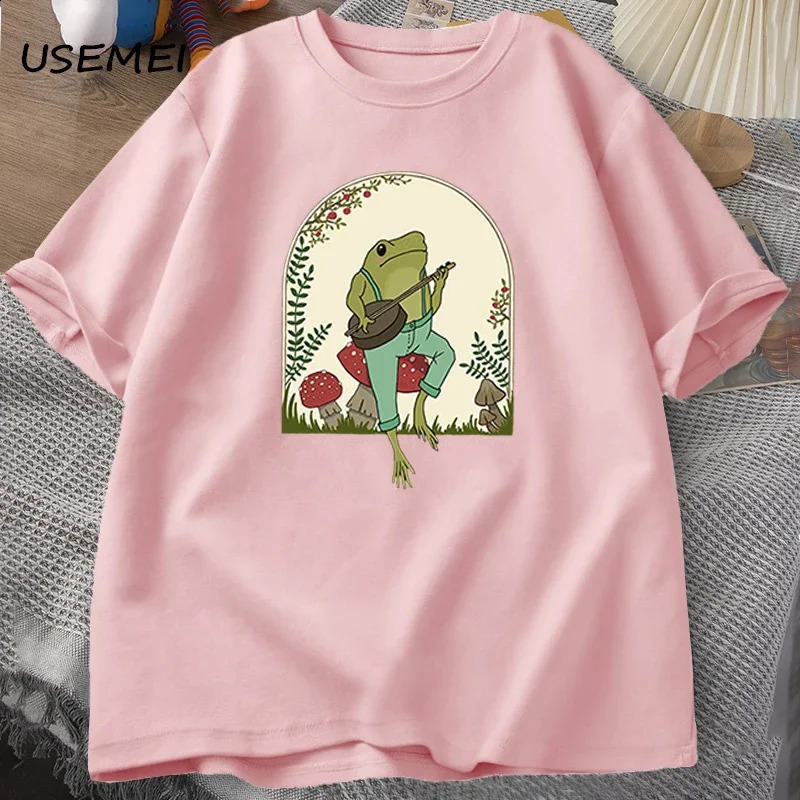 Cute Cottagecore Tshirts Aesthetic Frog Playing Banjo on Mushroom T Shirt Men Summer Cotton Short Sleeve Tee Mens Clothes 240402