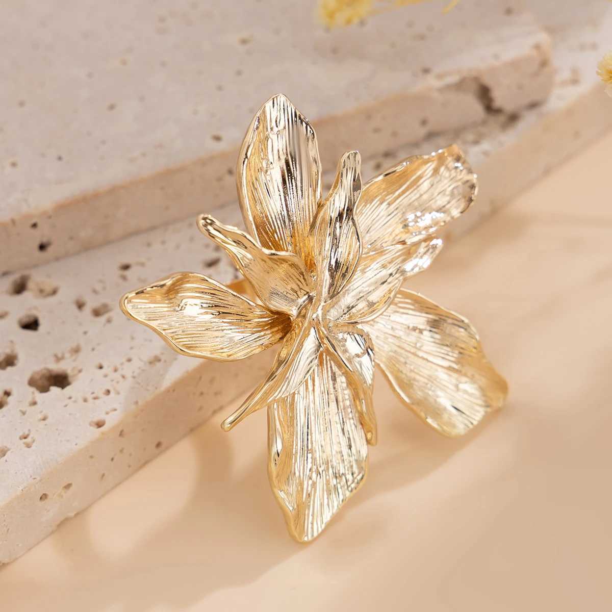 Ingemark Unique Exaggerated Large Petal Flower Rings for Wen Vintage Geely Adjustable Rings Grunge Jewelry Steampunk X241106