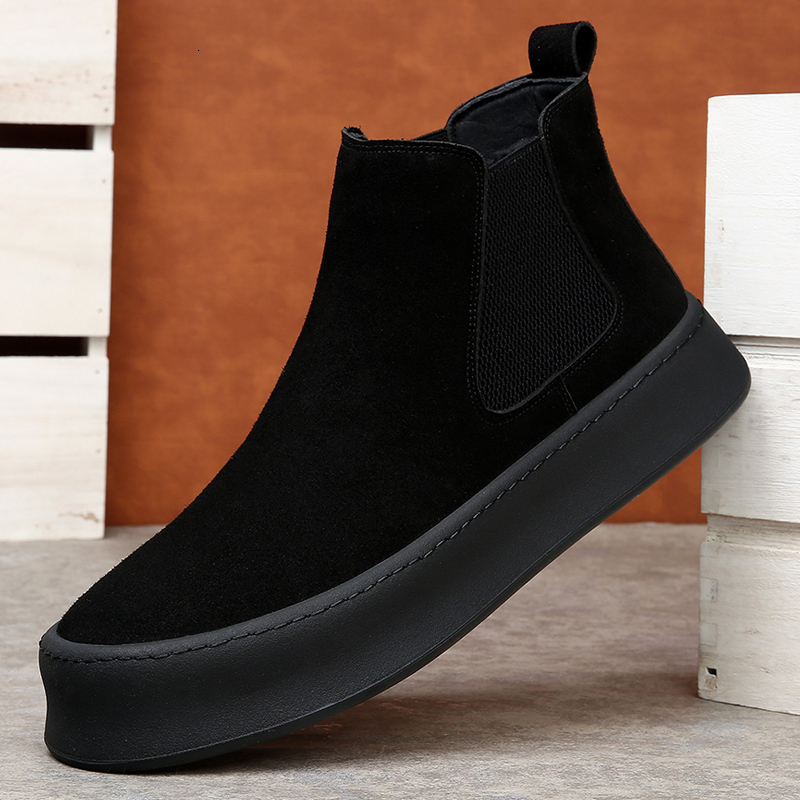 2025 New Designer British Men's High Top Handmade Casual Leather Ankle Men's Elegant Boots Outdoor Men's Warm Plush Fur Shoes