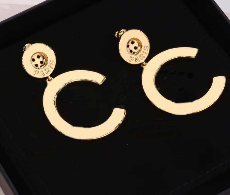 2024 Top quality drop earring charm dangle Large stud earring with letters for women wedding jewelry gift in 18k gold plated have box stamp PS3808