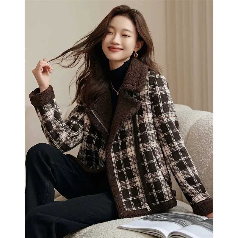 Autumn Winter New Lapel Imitation lamb Wool plaid Jacket Women Loose Versatile Temperament Casual Woolen Coat Overcoat FemaleX241018