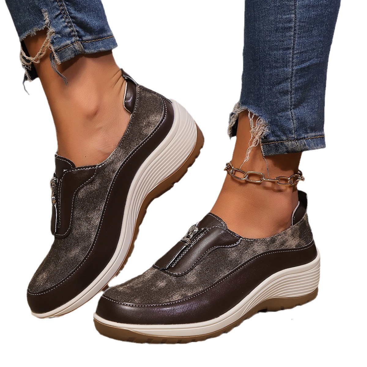 2024 plus size sports and leisure single shoes for women, autumn new style, flat bottomed round toe sloping heel, one foot kick