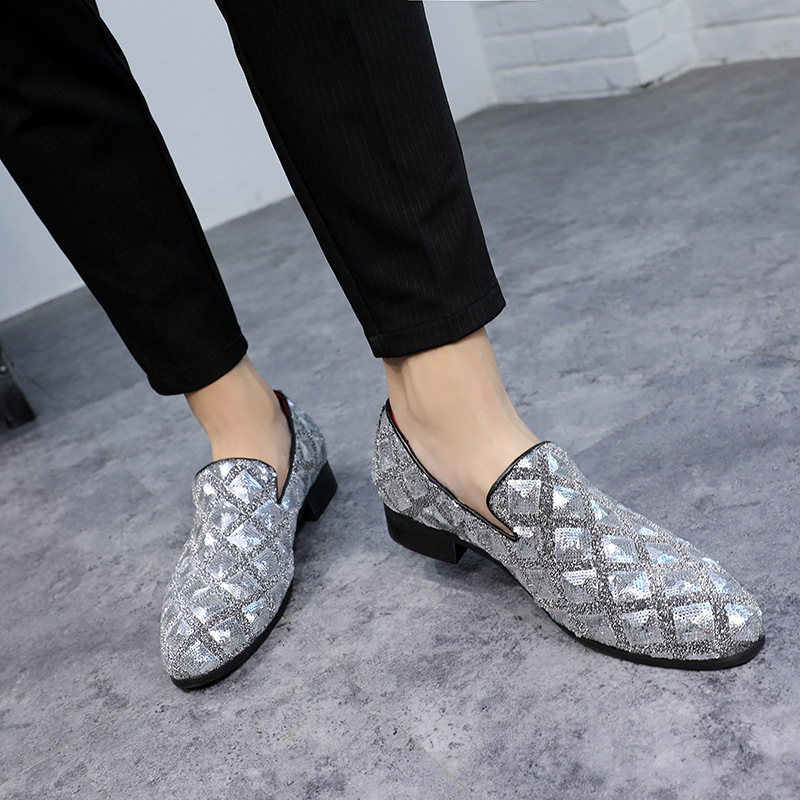 Fashionable pointed casual shoe covers, big bean shoes, large sequin trendy shoes