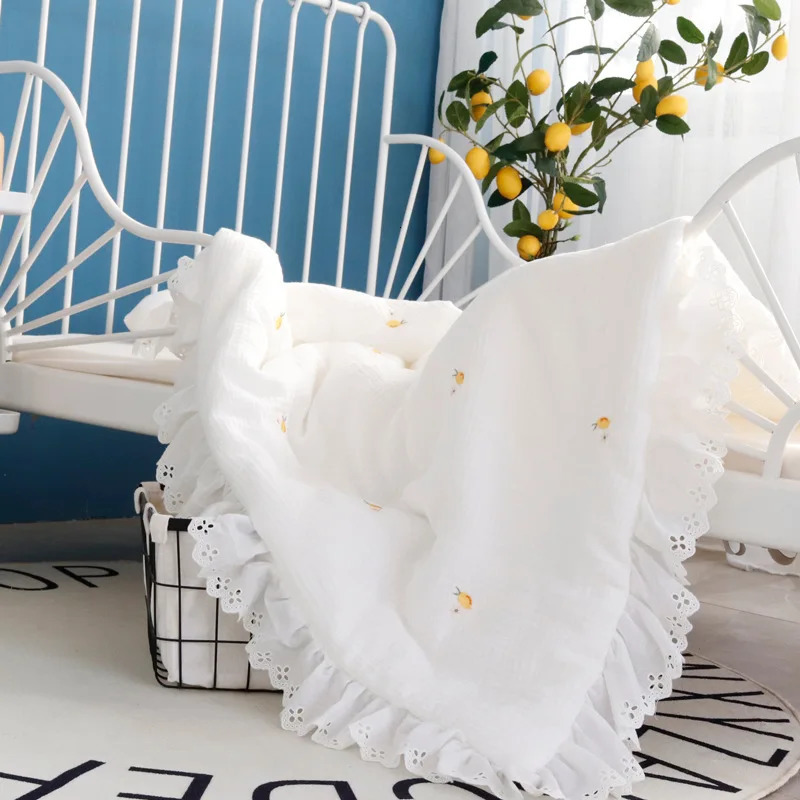 Winter thick embroidered white plain cotton blanket with lace baby bedding comfortable princess crib receiving blanket 241106