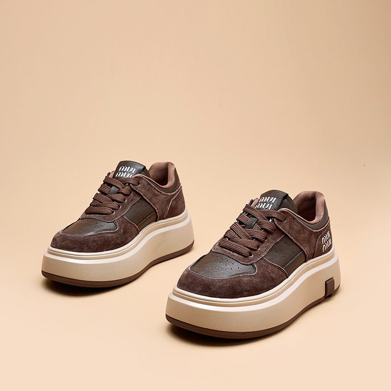 Top layer cowhide casual shoes women, 2024 autumn and winter new flat bottomed Korean version versatile board shoes, comfortable for student women