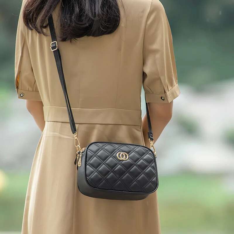 Designer Bag Large Capacity Three Zipper Crossbody Bag, New Fashionable And Simple Diamond Shaped Wave Embroidered Monochrome Camera Bag cf1