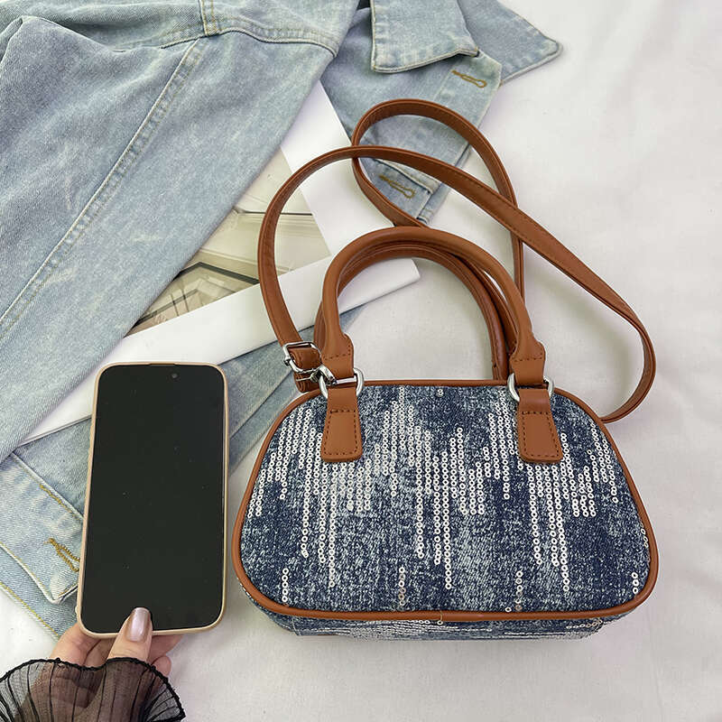 Designer Bag Women's Bag 2024 New Crossbody Bag Niche Design Single Shoulder Carrying Small Square Bag Work Small Handbag