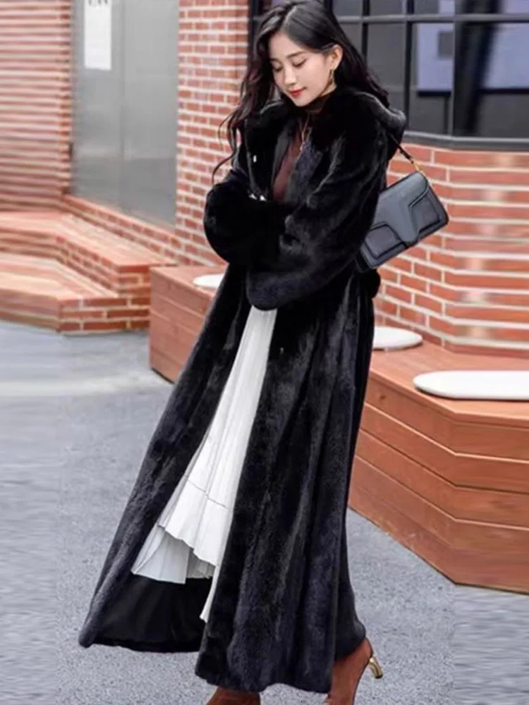 Extended Faux Fur Coat For Women To Look Thin And Mink Coats Black Hooded Warm Comfortable Winter Wholesale 241104