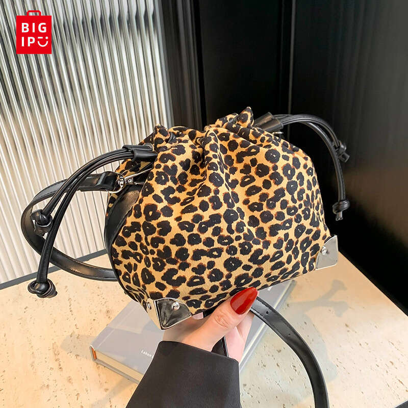 Designer Bag Small Drawstring Shoulder Bag For Women Brand Designer Handbag And Purse 2024 New Bucket Crossbody Bag Vintage Leopard Bolsas