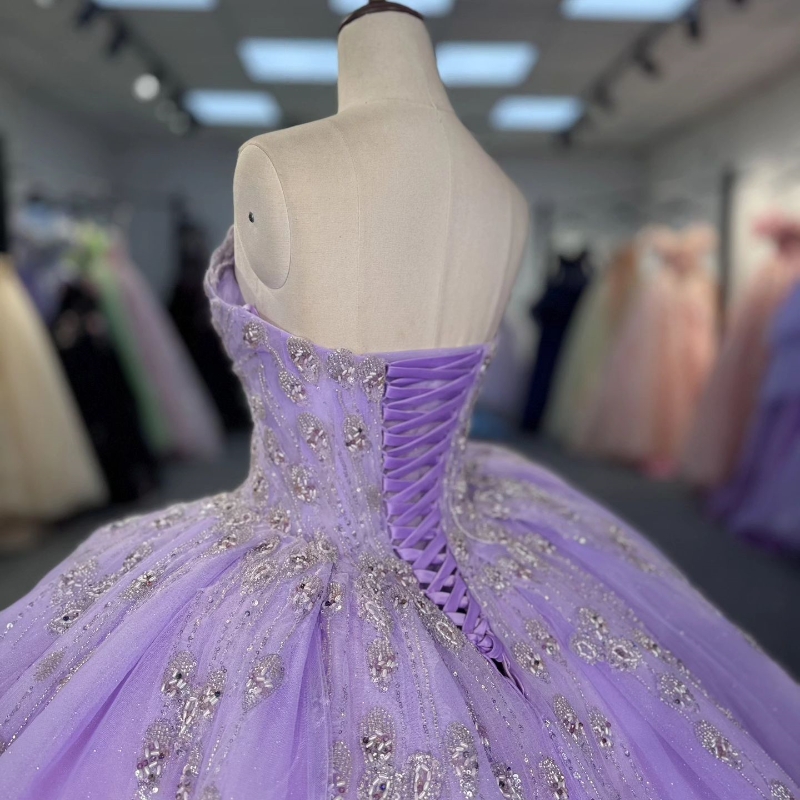 Lilac Shiny Quinceanera Dresses Ball Gown Sweetheart Beading Crystal Tull Lace-Up Backless Party Princess Sweet 16 Dress Vestidos 15 De Anos