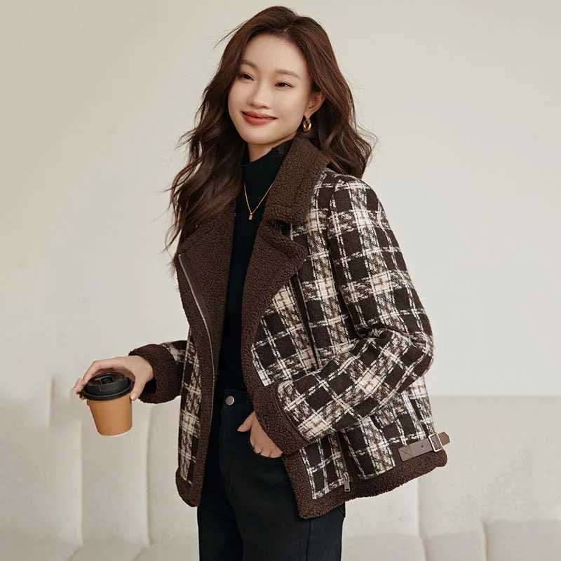 Autumn Winter New Lapel Imitation lamb Wool plaid Jacket Women Loose Versatile Temperament Casual Woolen Coat Overcoat FemaleX241018