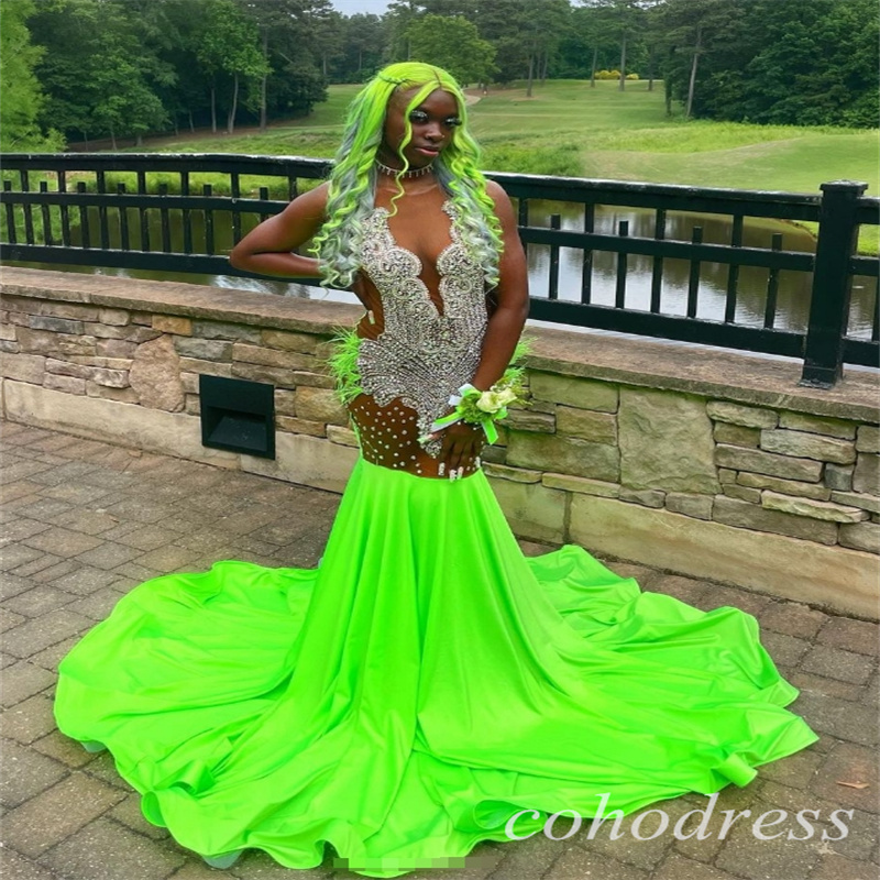 Luxury Green Rhinestone Prom Dresses With Feather Plus Size Mermaid Satin Black Women Evening Dress Gorgeous Birthday Party Gowns Vestio De Fiesta 202