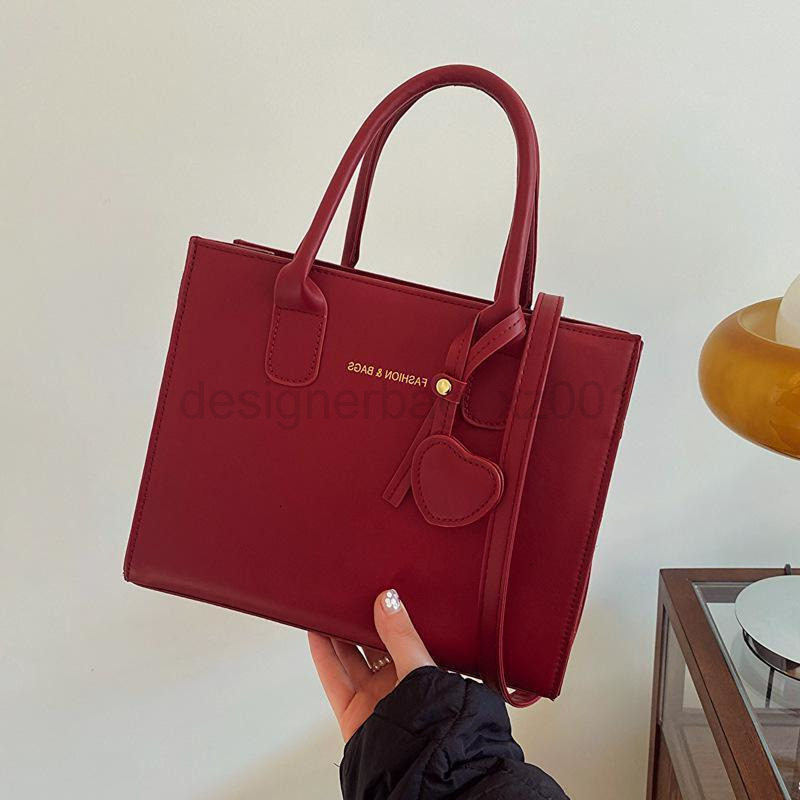 Fashion Classic Bag Designer 10a Top Nikiduncks Woman Handbagevening Bags This Years Trendy Korean Style Womens Wedding Handbag 2024 Ne