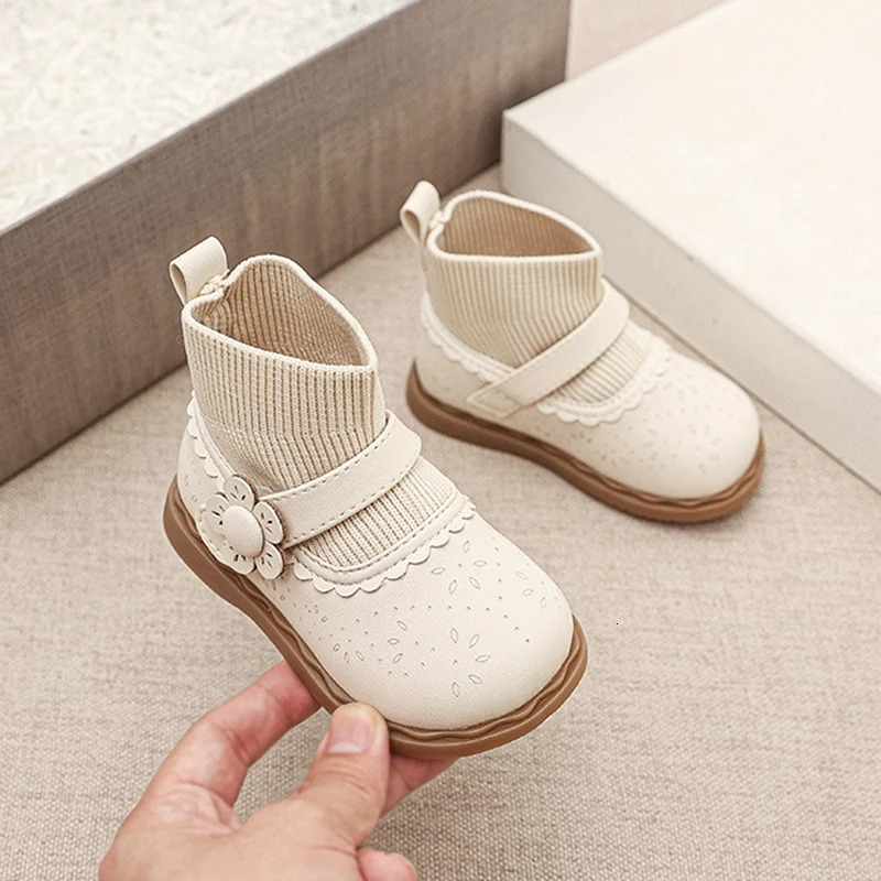 Baby girl autumn big flower boots soft sole knitted sock boots suitable for young children and women little princess exterior shoes 241106