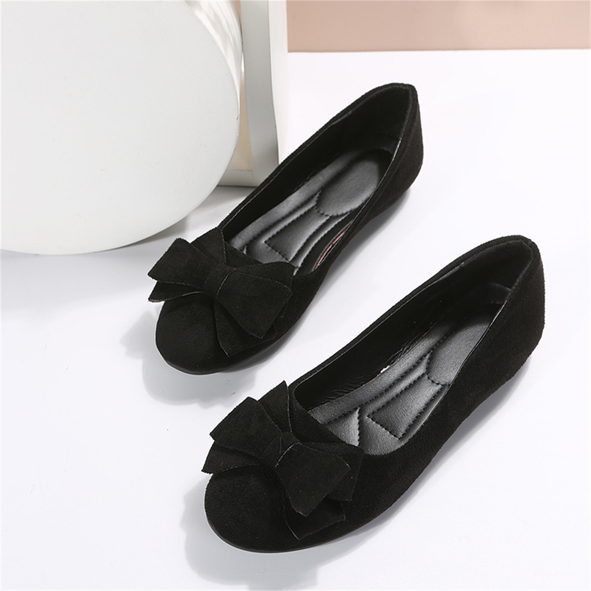 Large size lightweight soft soled bean shoes for women's 2023 Spring and Autumn New Bow Comfortable and Anti slip Women's Single Shoes