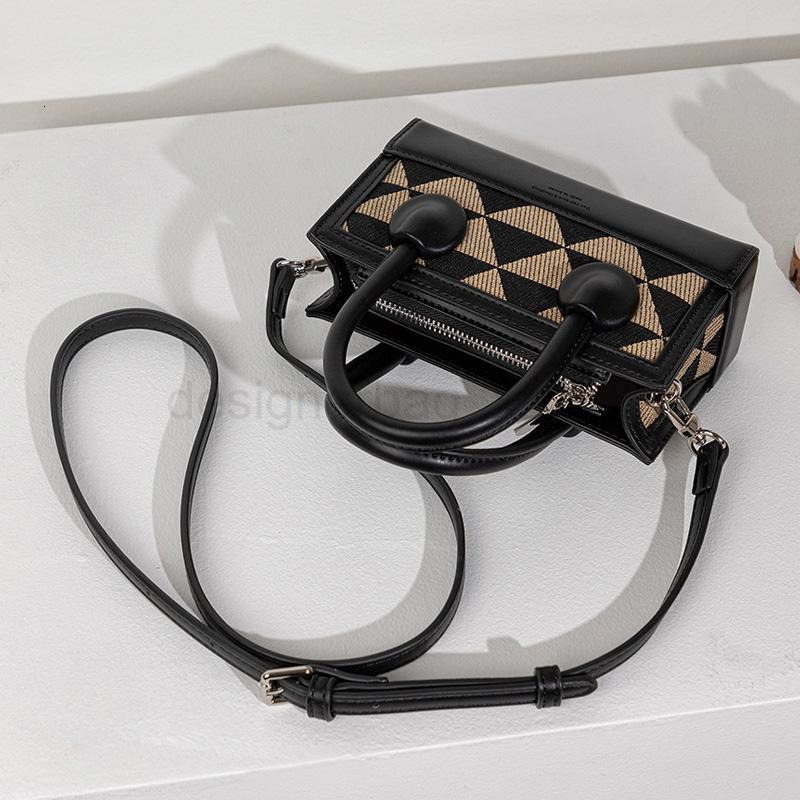 Fashion Classic Bag Designer 10a Top Nikiduncks Woman Handbagevening Bags Niche Handbag 2024 New Crossbody Luxury Mini Highend Texture Saddle Bags