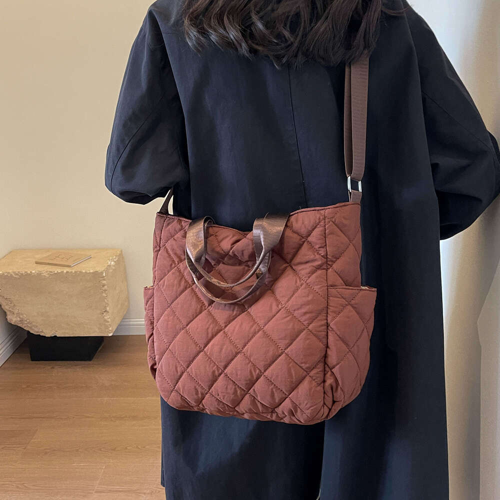 Designer Bag A Lady Fashion Trend Tote Bag, Rhombus Cotton Bag, Suitable For Daily Work, Commuting And Shopping