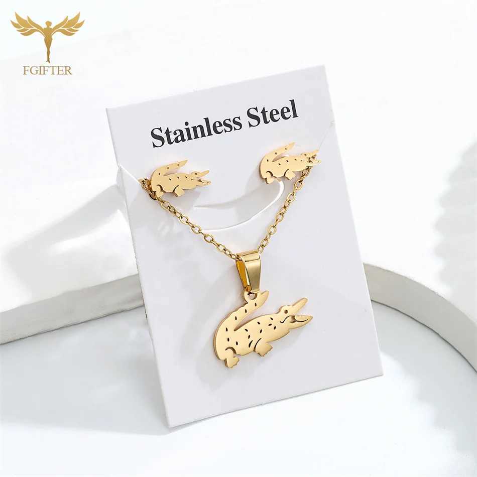Fashion crocodile jewelry set high-quality stainless steel stud earrings pendant chain necklace temperature accessories party gifts X241106