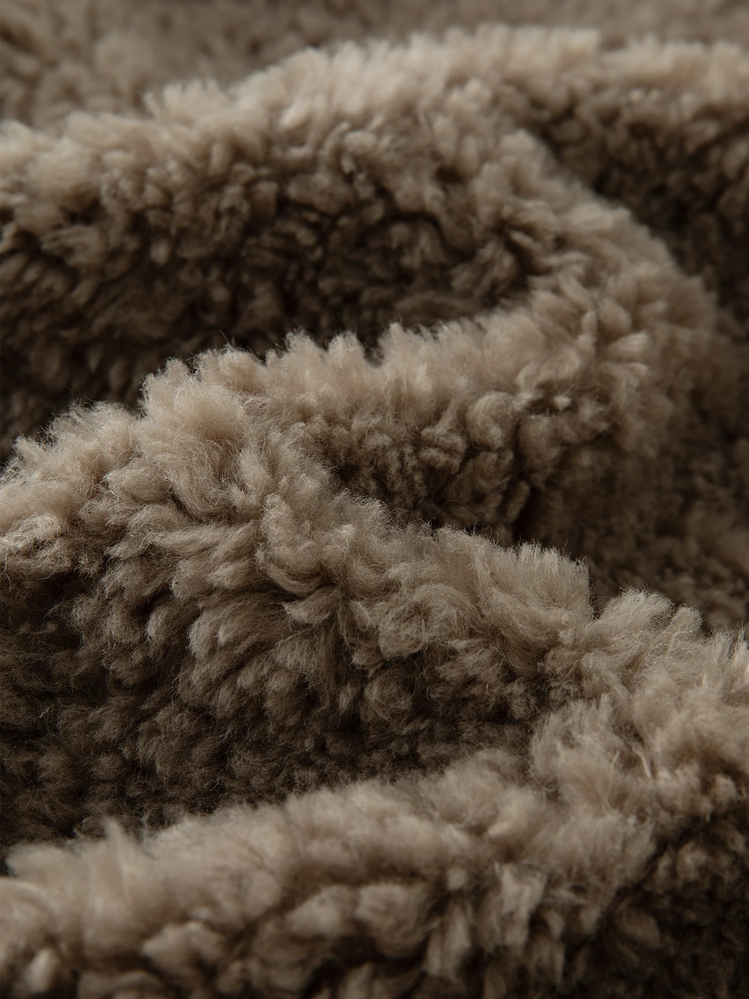 FSLE 100% Wool Women Khaki VNeck Warm Jackets Gentle Winter Loose Coats DoubleFaced Fur Dark Coffee Coat 24FS14508 241104
