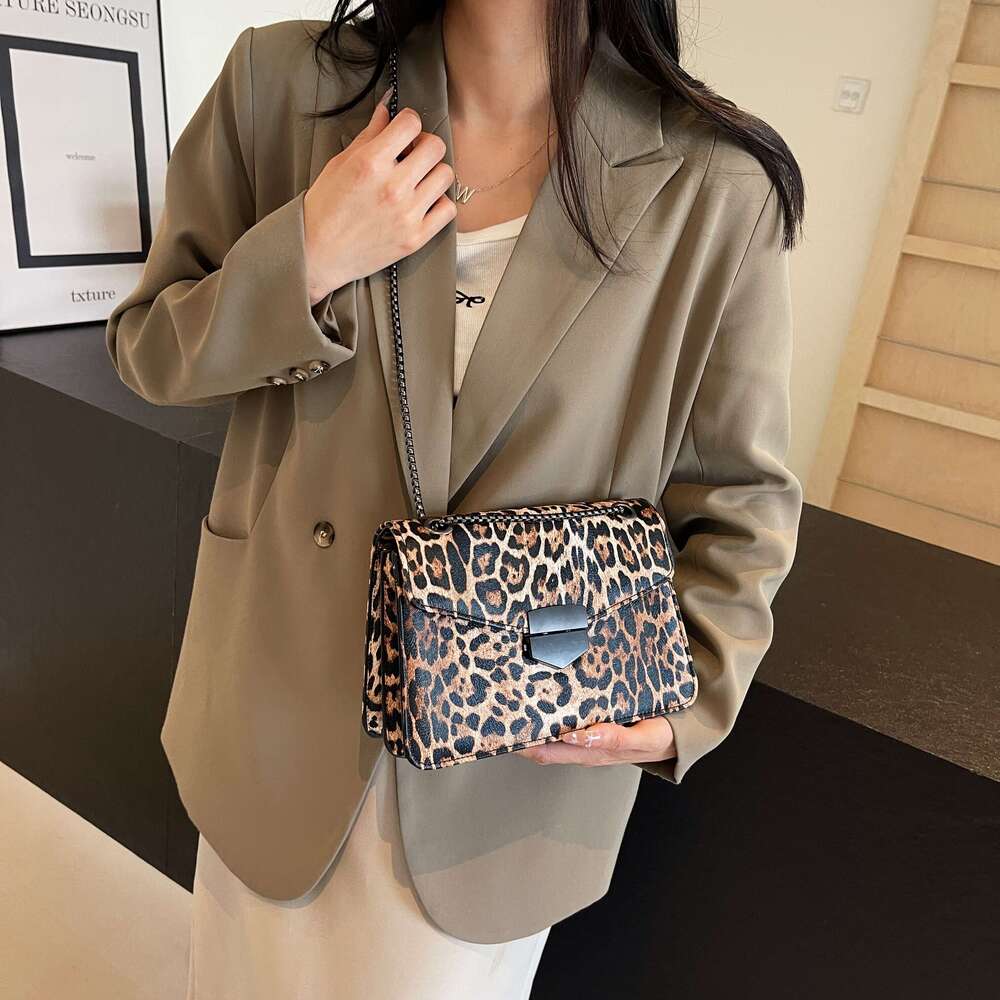Designer Bag A Casual Leopard Print Shoulder Bag With A Stylish Cross-Body Bag For Spring And Summer