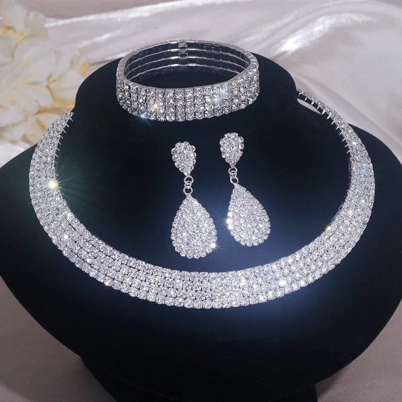 round rhinestone necklace set womens classic silver necklace bracelet earring jewelry set brides wedding jewelry set 241106