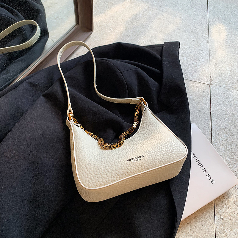 Niche texture underarm bag 2025 new simple small square bag versatile single shoulder crossbody bag Korean version casual temperament chain bag