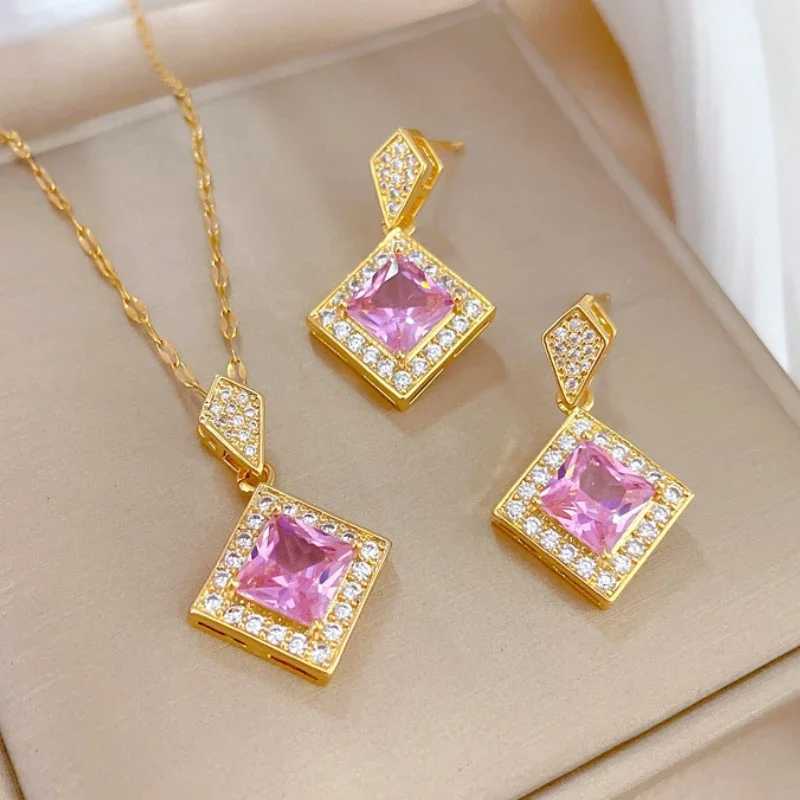 Exquisite Geely Square Necklace Earrings Bracelet Jewelry Set Charm Womens Jewelry Fashion Bridal Accessories Set Rantic Gift X241106