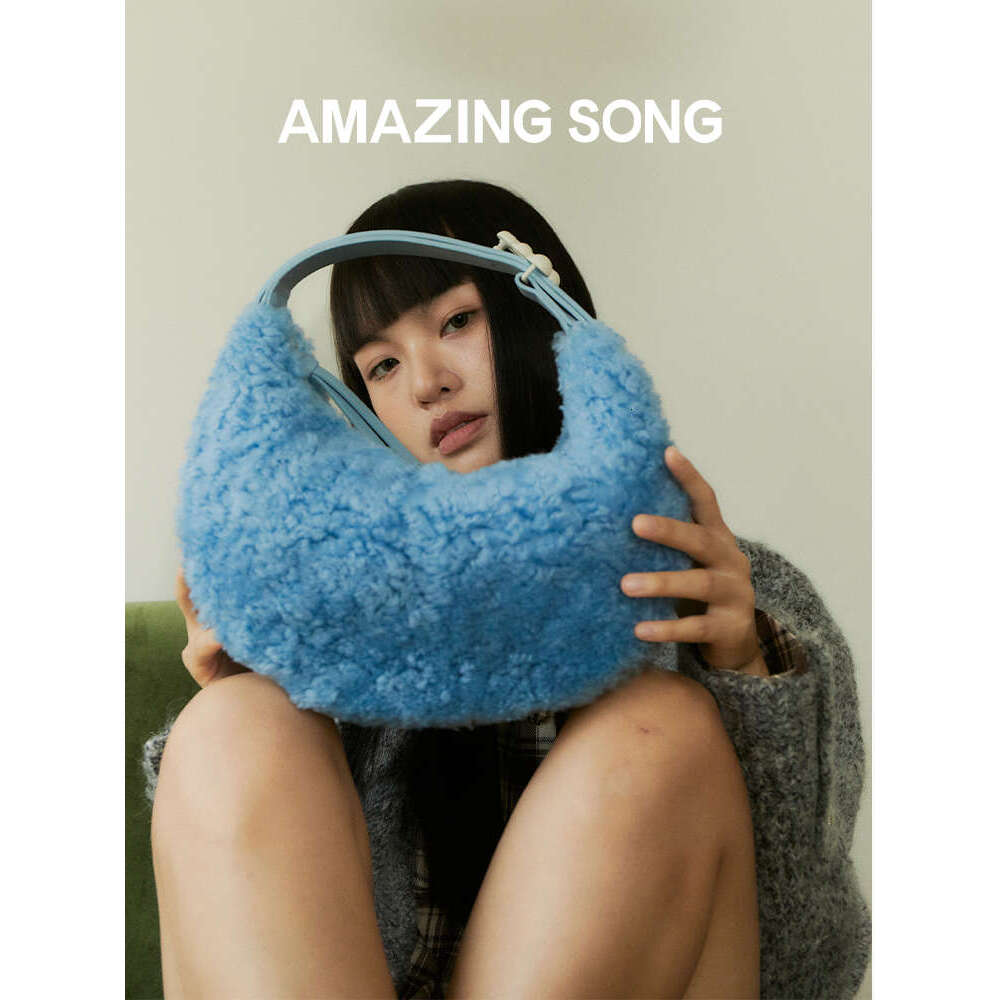 Amazing Song Half Moon Bag Fluffy Wool Winter Handbag Crossbodybag