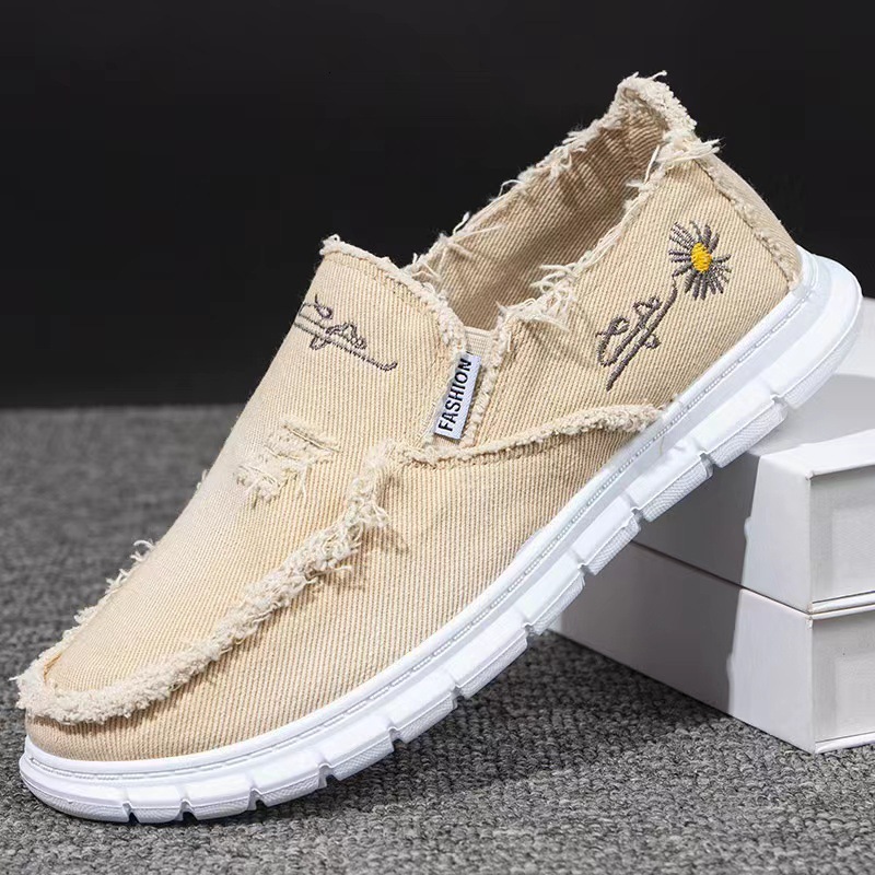 Canvas casual cloth soft soled board spring and autumn breathable men's shoes old Beijing style one foot kick