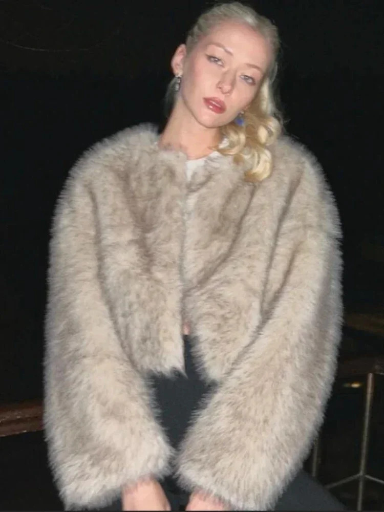 Autumn Winter Fashion Gradient Fluffy Fur Coat Women High Street y Faux Fox Jacket Female Overcoats 241104