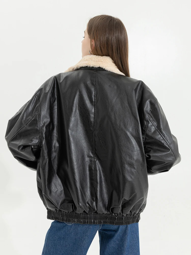 Winter Womens Fur Leather Jacket Long Sleeved Loose Warm Lamb Wool Vintage Thickened Locomotive Lapel Female PU Motorcycle Coat 241106
