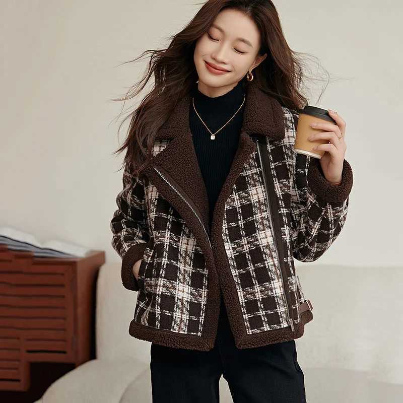 Autumn Winter New Lapel Imitation lamb Wool plaid Jacket Women Loose Versatile Temperament Casual Woolen Coat Overcoat FemaleX241018