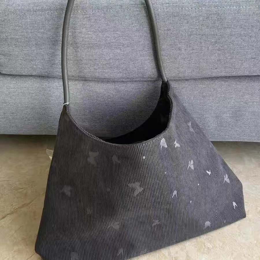 New Designer Handbag With Niche Feel High-end Handbag Small Fragrance Style Fashionable Shoulder Bag
