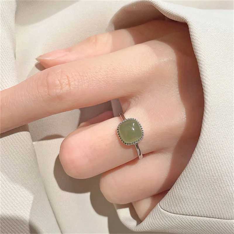 Vintage artificial jade square ring autumn Chinese style crystal gemstone finger ring X241106