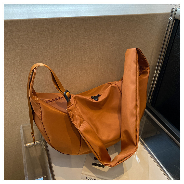 New Solid Color Trendy Shoulder Fashionable And Versatile Dumpling Simple Women's Crossbody Bag, Female Student Bag Designer Bags Handbags Women