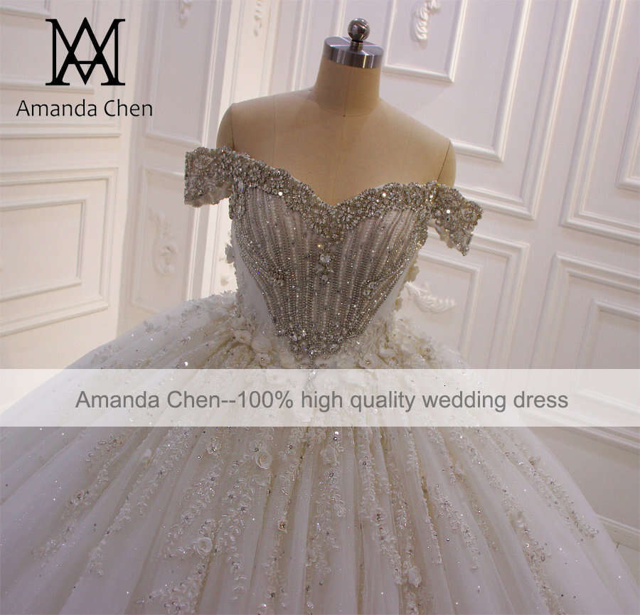 robe blanche Off Shoulder Crystal Beading Fluffy Wedding dress