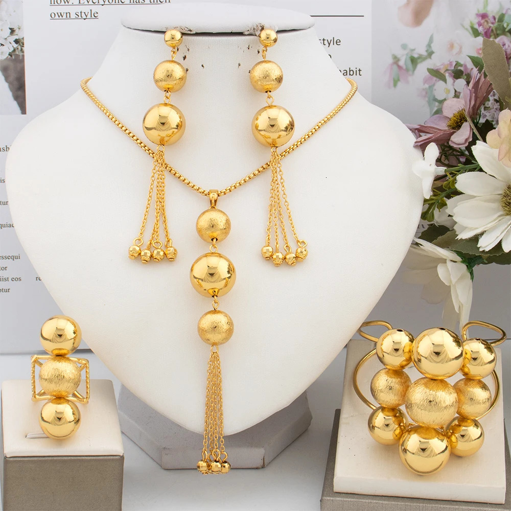 Fashionable womens necklace bracelet earring ring Dubai jewelry set African elegant jewelry set wedding party gift 241106